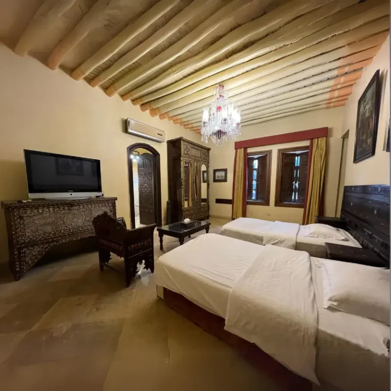 Talisman Hotel Twin Room (no 1) - 2