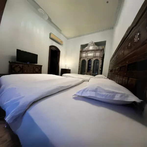 Talisman Hotel Twin Room (no 3) - 2
