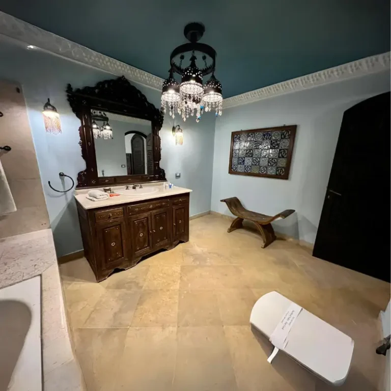 Talisman Hotel Twin Room (no 4) - 2